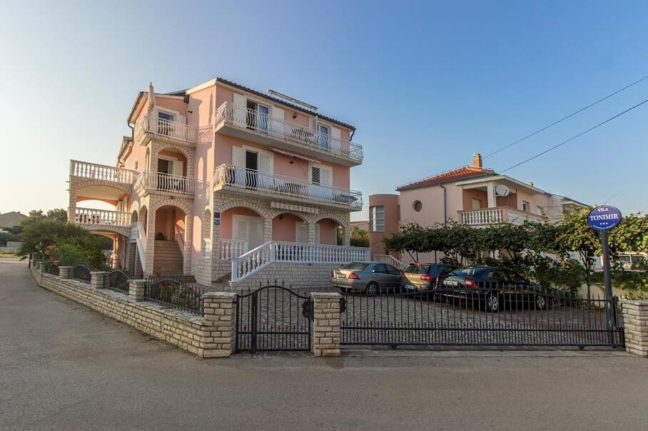 Apartments Tonimir Vodice Eksteriør bilde