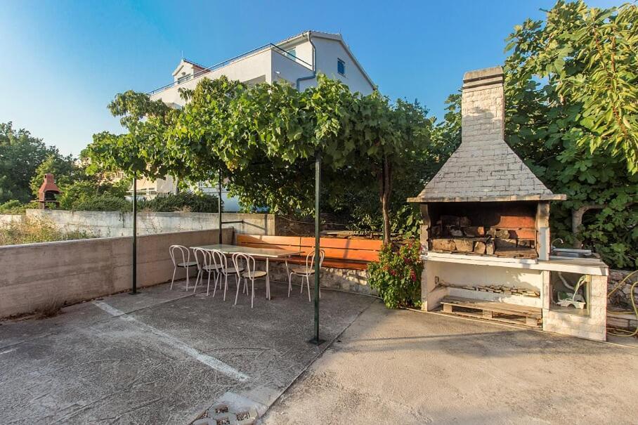 Apartments Tonimir Vodice Eksteriør bilde