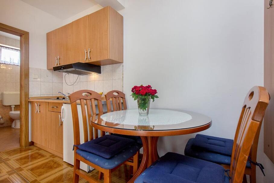 Apartments Tonimir Vodice Eksteriør bilde