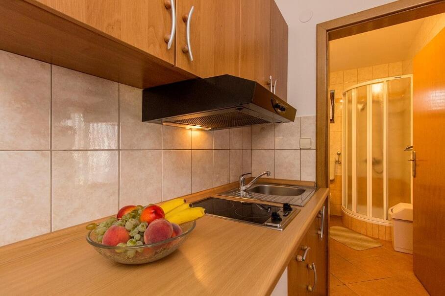 Apartments Tonimir Vodice Eksteriør bilde