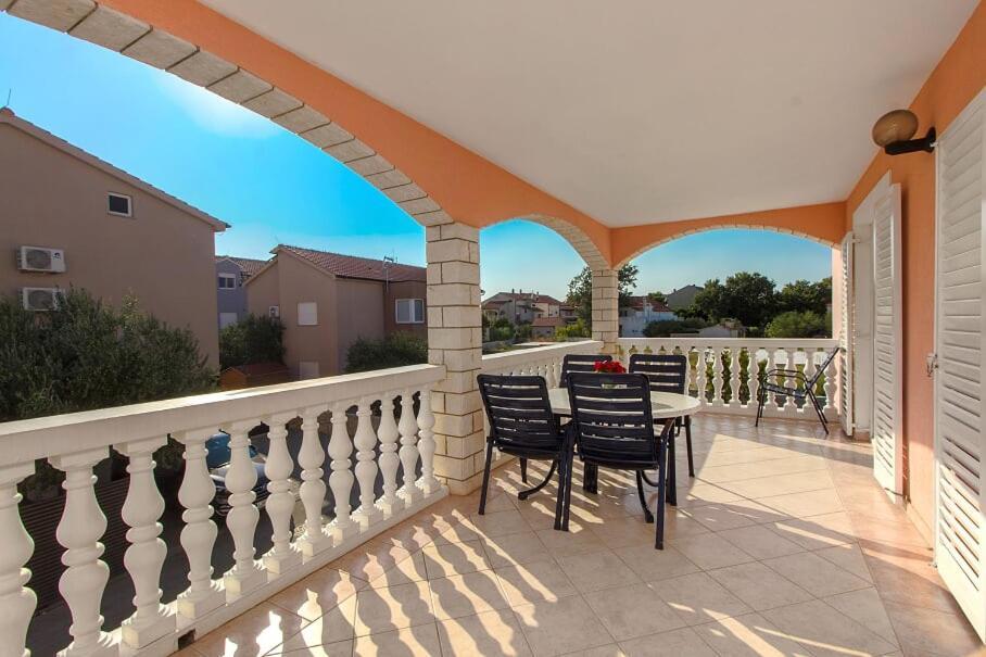 Apartments Tonimir Vodice Eksteriør bilde